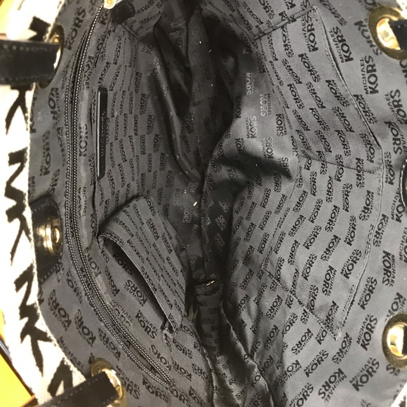 Michael Kors Tote Bag - Picture 6 of 6